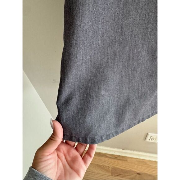 FIGS Catarina Gray Scrub Top, One Pocket, Women’s Size XS - Picture 7 of 7